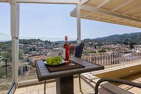 Solaris Methea Deluxe Suites