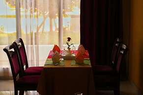 The Royal Garden Hotel