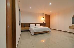 Hotel Hell Blue