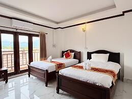 Vangvieng Sisavang Mountain View Hotel