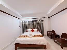 Vangvieng Sisavang Mountain View Hotel