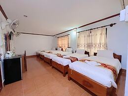 Vangvieng Sisavang Mountain View Hotel