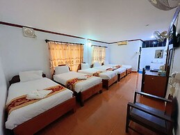Vangvieng Sisavang Mountain View Hotel