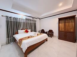 Vangvieng Sisavang Mountain View Hotel