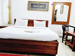 Hotel Redbury