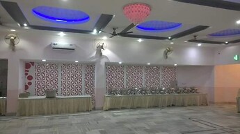 Hotel Redbury