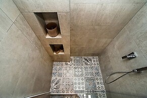Charming Apartment In Famous Area