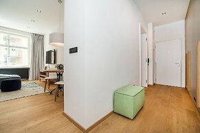 Charming Apartment In Famous Area