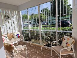 2 Bed parking gated modern