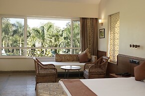 Village Machaan Resort