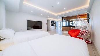 M Stay Pool Villa