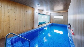 M Stay Pool Villa
