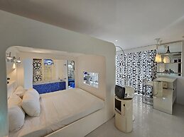 Chill Hotel Seminyak