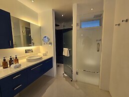 Chill Hotel Seminyak