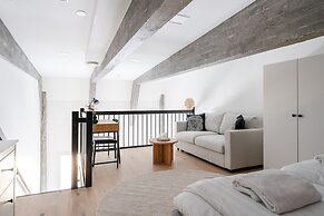 Fabulous & Historical Top Floor Loft in Pyynikki