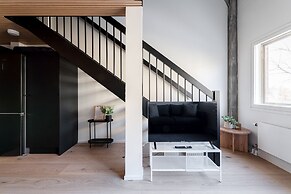 Fabulous & Historical Top Floor Loft in Pyynikki