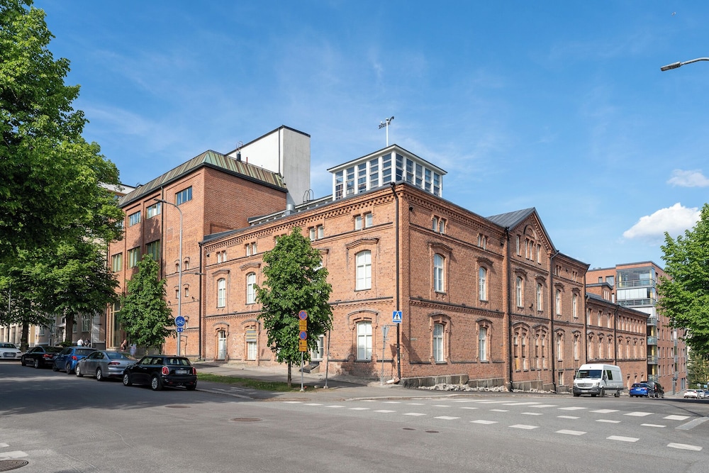 Fabulous & Historical Top Floor Loft in Pyynikki