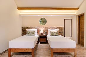 Lemon Tree Wildlife Resort Kanha