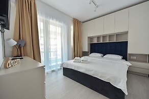 Wave 3 Promenada Apartments