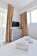 Wave 3 Promenada Apartments