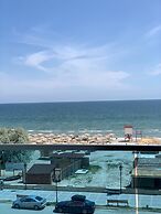 Wave 3 Promenada Apartments
