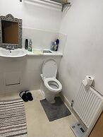 Immaculate 2-bed Apartment in Greenhithe