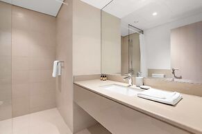 Silkhaus Waters Edge Tower - Yas Island