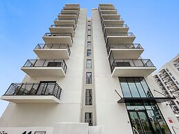 Silkhaus Waters Edge Tower - Yas Island