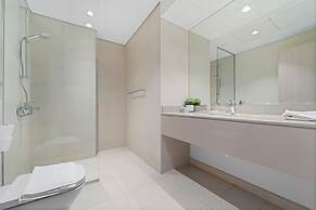 Silkhaus Waters Edge Tower - Yas Island