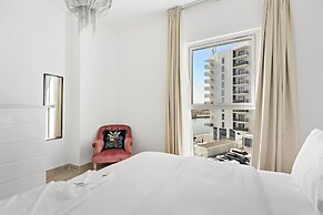 Silkhaus Waters Edge Tower - Yas Island