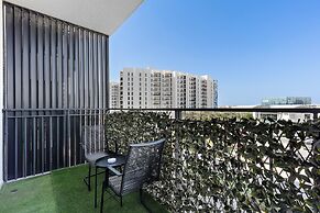 Silkhaus Waters Edge Tower - Yas Island