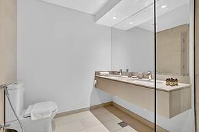 Silkhaus Waters Edge Tower - Yas Island