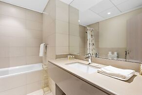 Silkhaus Waters Edge Tower - Yas Island