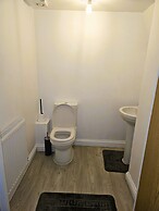 Impeccable 2-bed House in Basildon