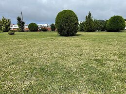 Spacious, Garden, and Private Parking