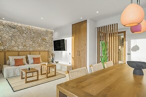 Lakka Suites