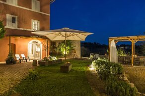 PALAZZO DEL PAPA COUNTRY SUITES