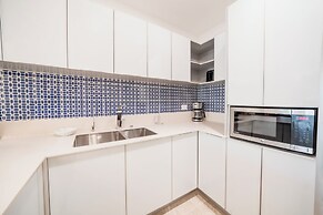 Maricruz - Luxury Condo with Jacuzzi