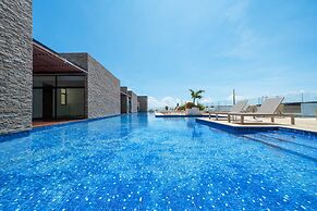 Maricruz - Luxury Condo with Jacuzzi