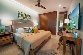 Maricruz - Luxury Condo with Jacuzzi