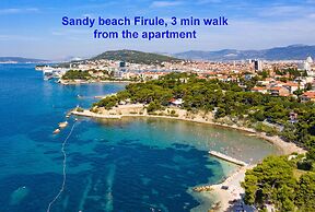 2-bdr apt With Shared Garden, 3 min Walk to Beach
