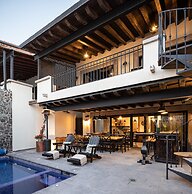 Private Pool, Elegant La Escondida 5BR