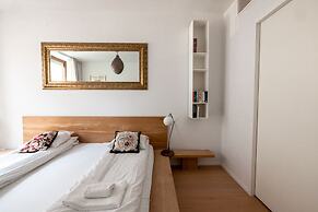 2ndhomes Gorgeous & Modern 2BR Apartment