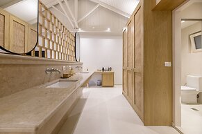 CP Seafront Suites