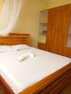 Lux Suites Juniours Apartment Bamburi