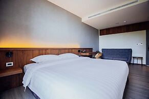 HOTEL BEGINS