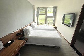 HOTEL BEGINS