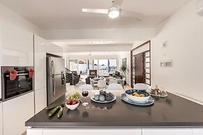 Faros Seaside Villa Larnaca