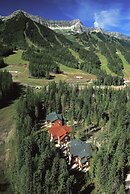 Polar Peak Lodges by Fernie Lodging CO