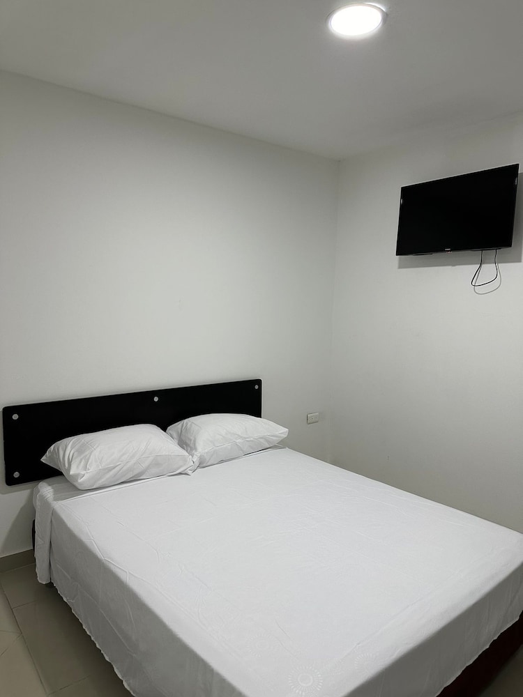 hotel bazurto plaza